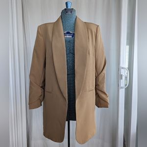 NWT boohoo Ruched Sleeve Blazer
